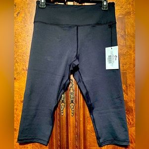Zyia leggings NWT size 8-10